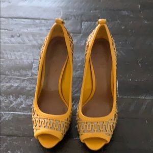 Tory Burch yellow logo platforms size 6